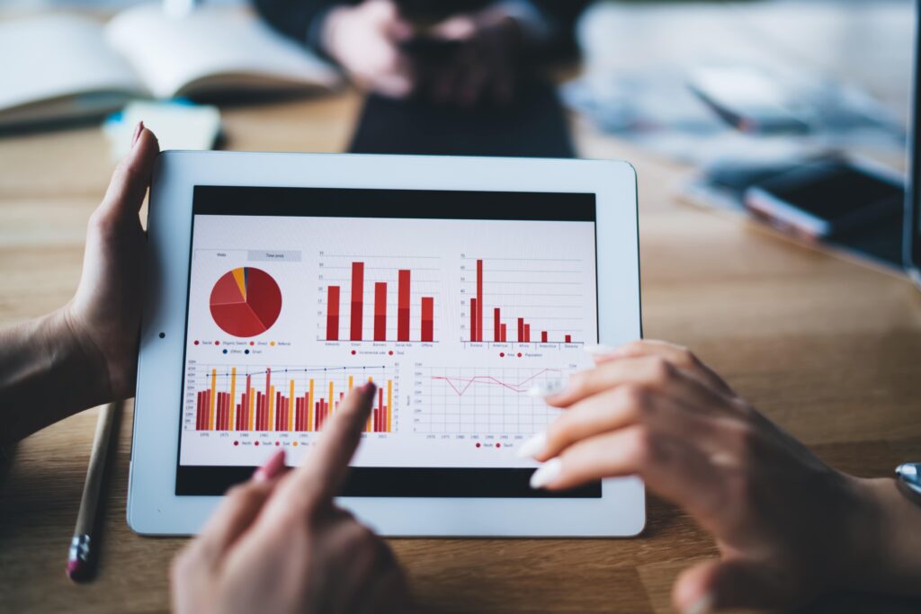 Les outils digitaux d’aide à la vente BtoB et l'analyse des données commerciales